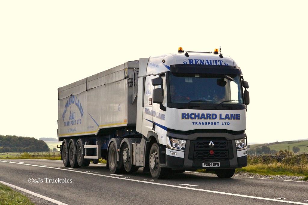 Renault Range,Richard Lane Transport Ltd. SteveJeffsson Flickr