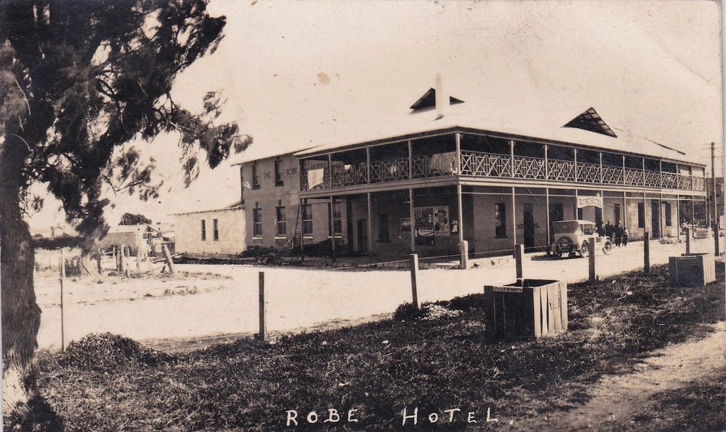 ROBE HOTEL IN ROBE, SOUTH AUSTRALIA circa 1920s Aussiemobs Flickr