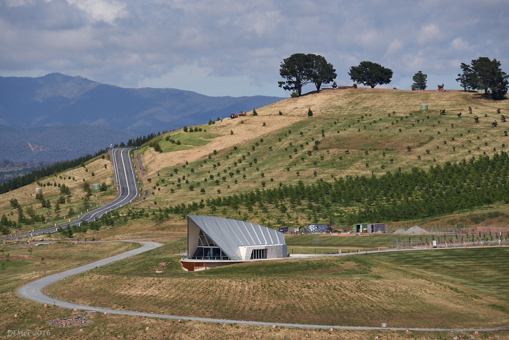 Dairy Farmer's Hill from the east National Arboretum (File… Flickr