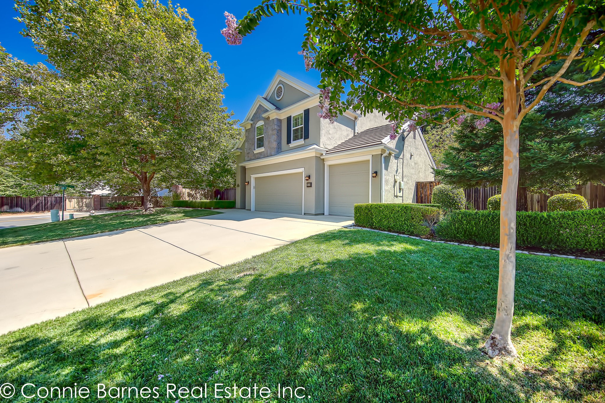 Listed by Connie Barnes, 3473 Keswick Dr., El Dorado Hills
