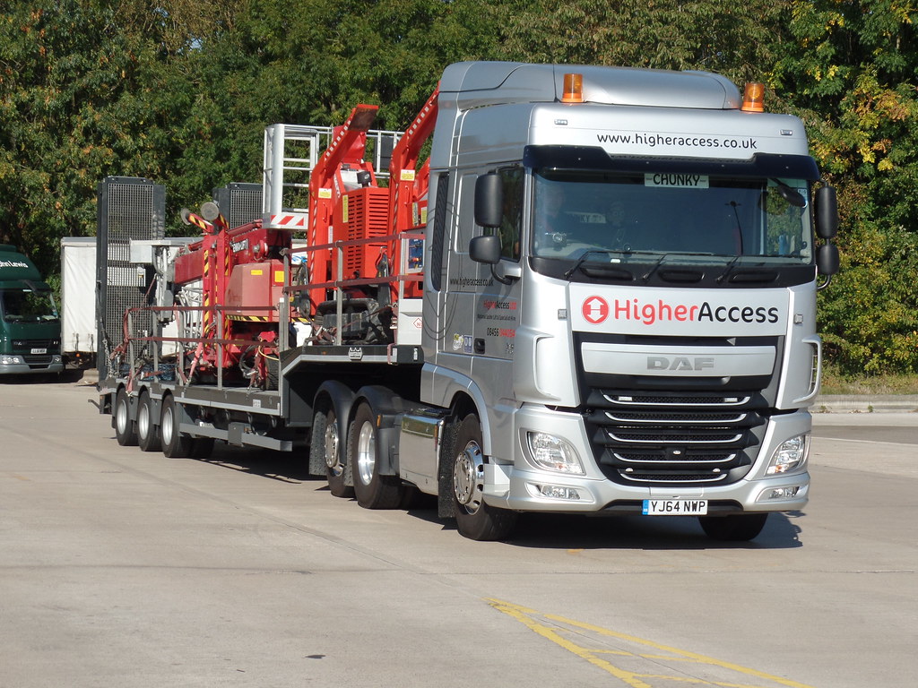 higher access ( ) YJ 64 NWP daf XF lymm services M56 M6
