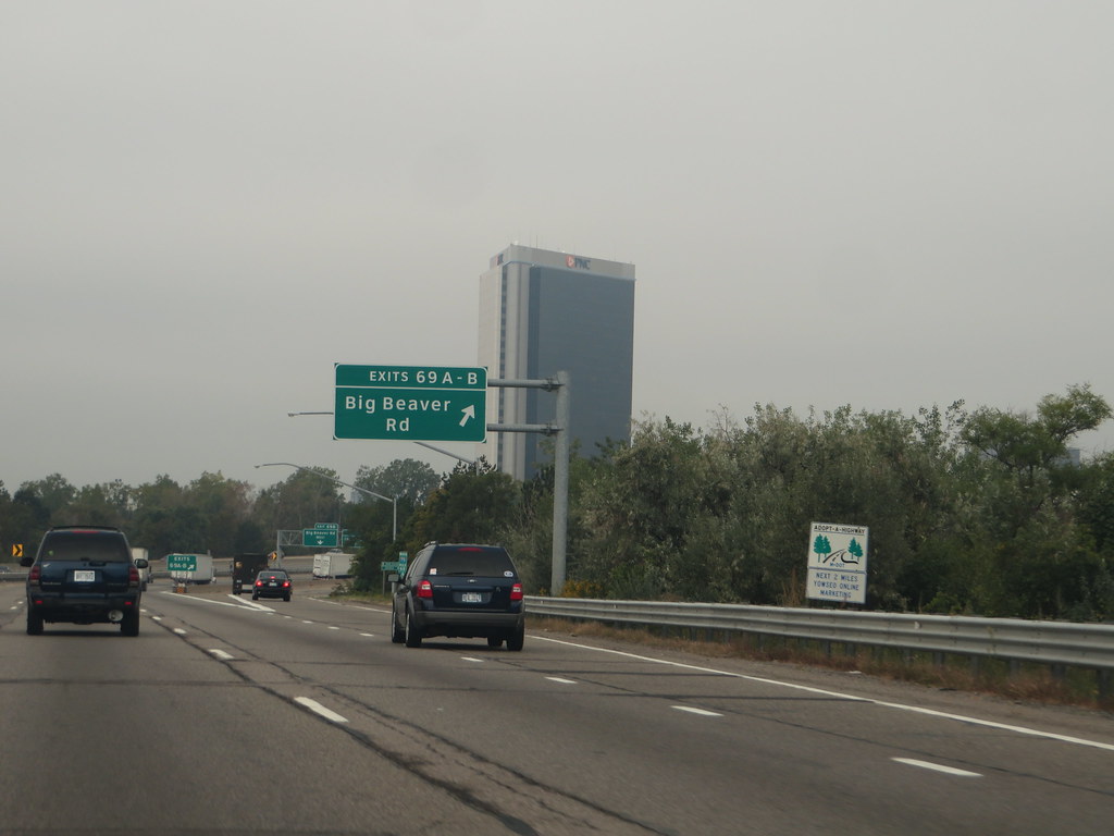 Top of Troy, Troy, Michigan The Top of Troy stands at 755 … Flickr