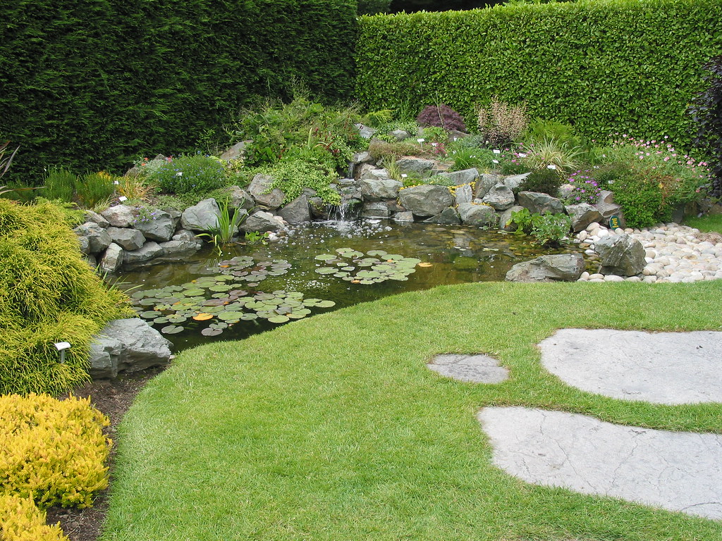 2003 Kilquade Garden Center, June Pat Rooney Flickr