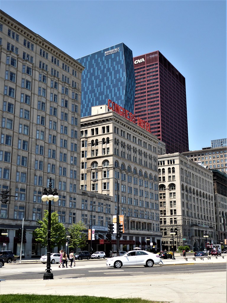 Chicago, Congress Hotel with Roosevelt University and CNA … Flickr