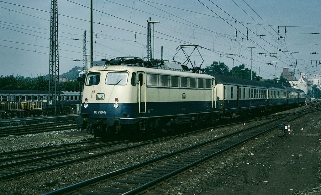 Deutsche Bundesbahn electric loco 110 2995 Fulda 110 299… Flickr