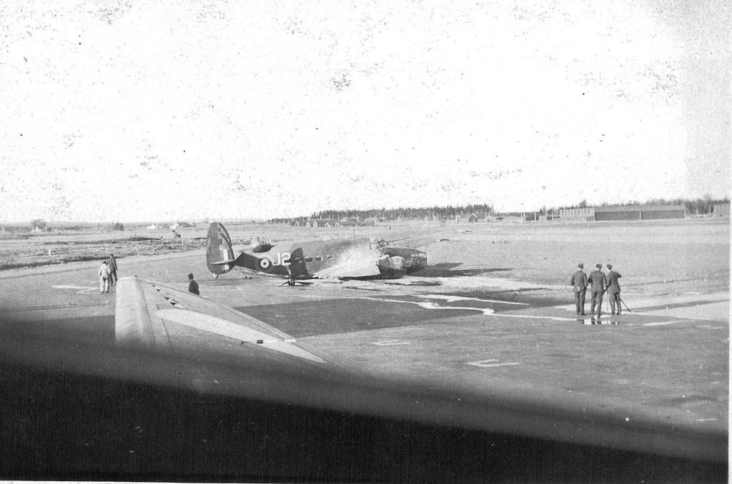 Another crash landing at Debert Photographs taken by my fa… Flickr