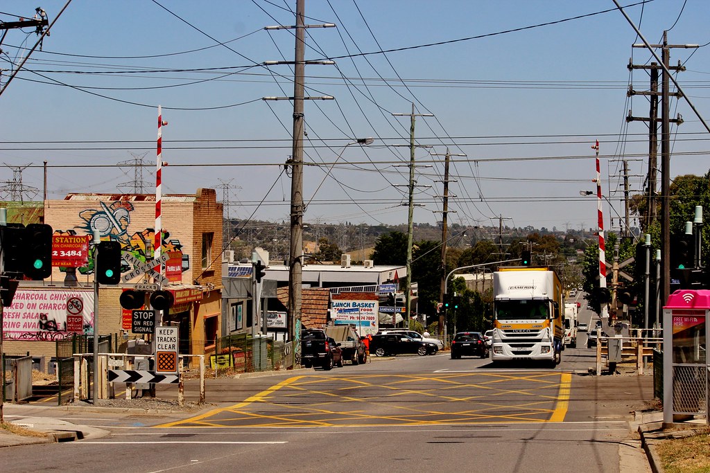 Heatherdale Road Level Crossing Heatherdale Road Level Cro… Flickr
