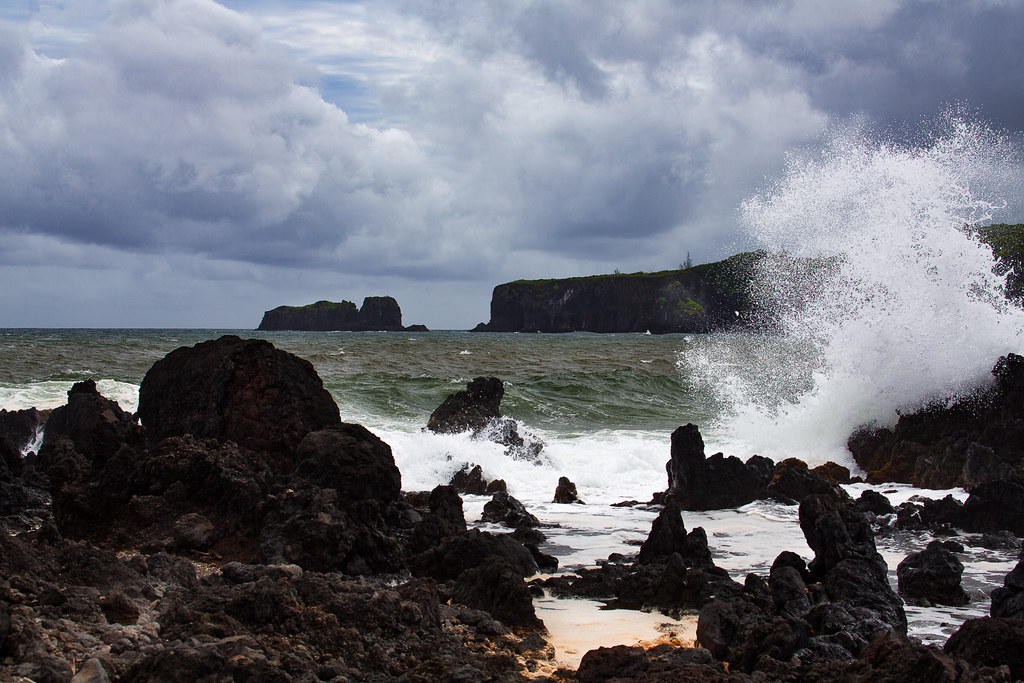 Storm Rolling near Nahiku Nahiku is located along the Hana… Flickr