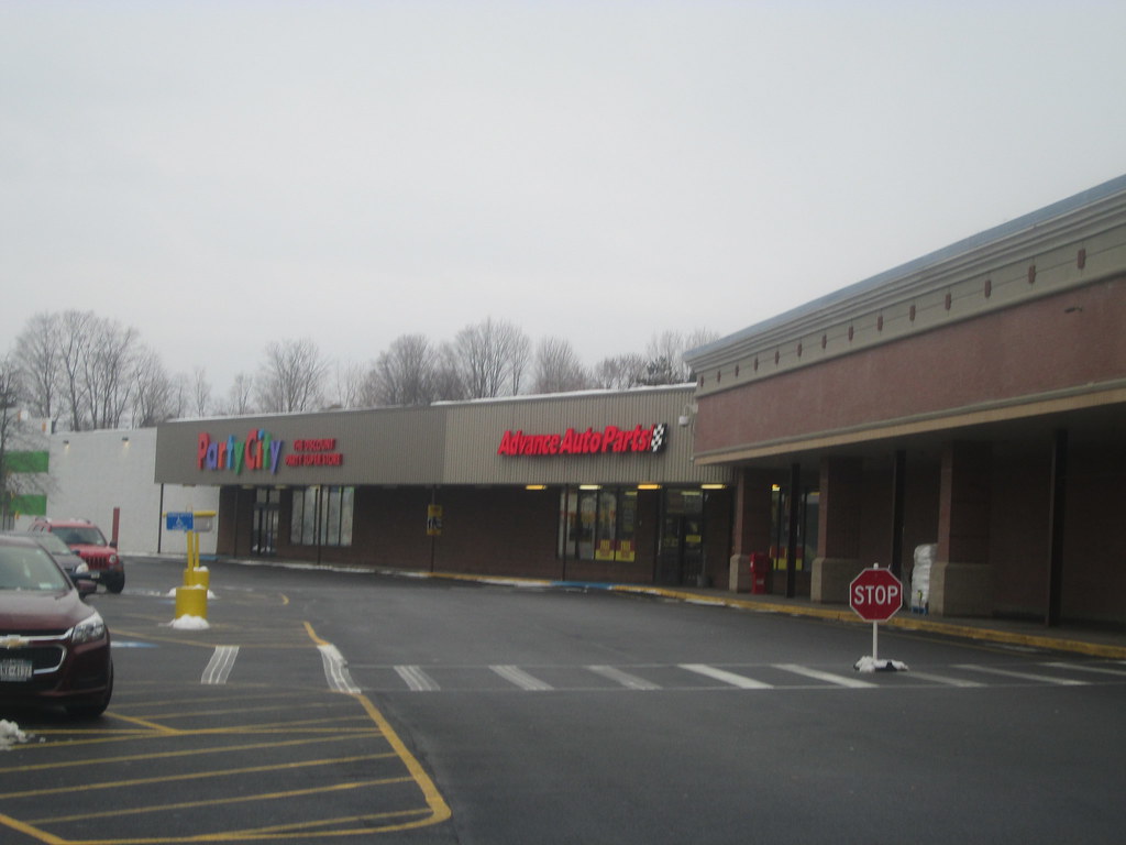 Party City & Advance Auto Parts New Hartford, NY. January … Flickr