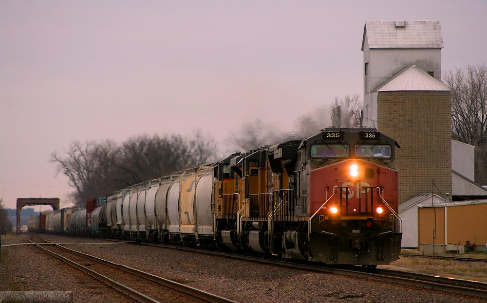 SP 335 through Perry, KS Moving east down the Kansas Sub,… Flickr