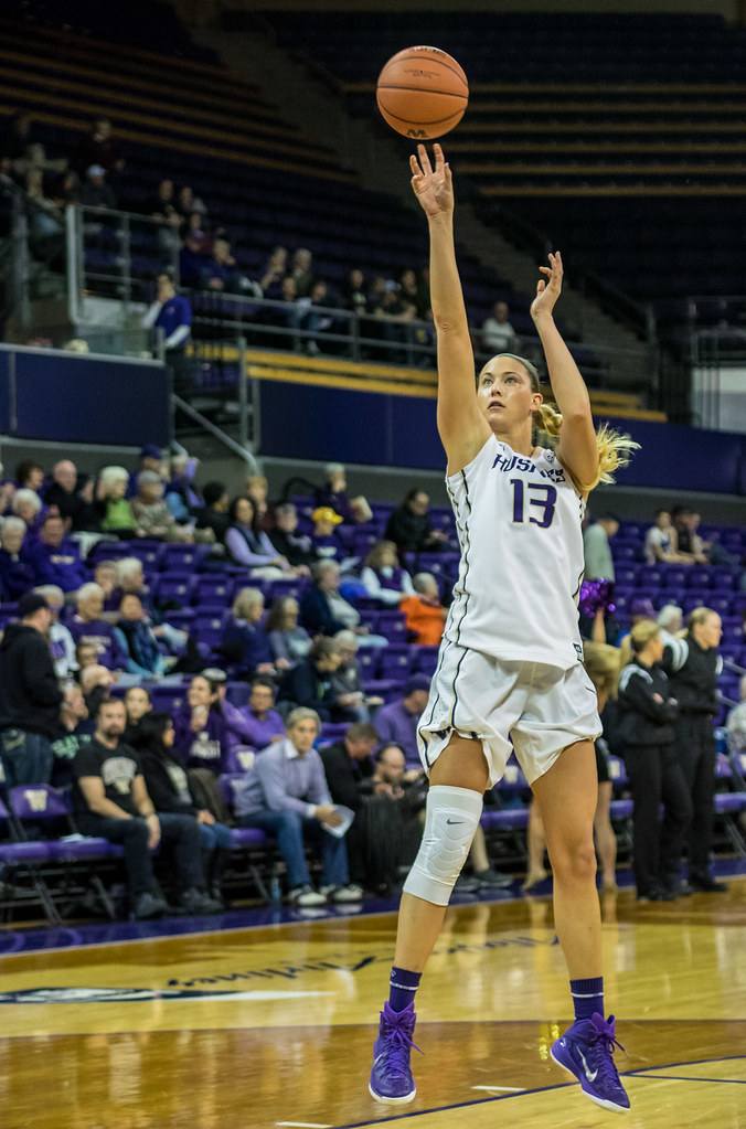 Basketball UW vs. Oklahoma 12/6/15 Flickr