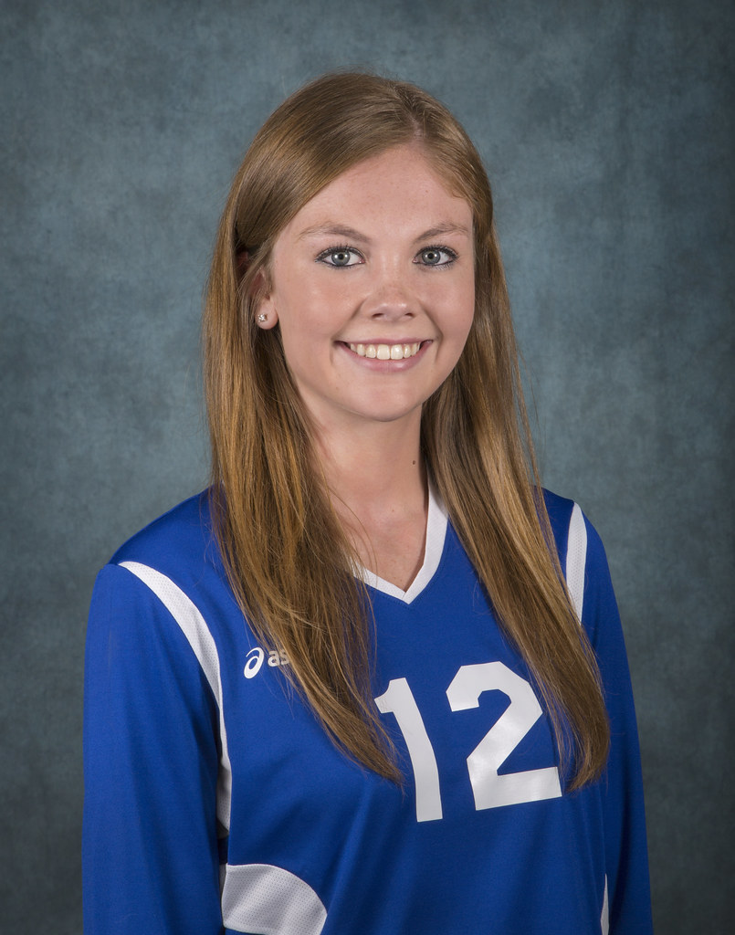 Lauren Cook 12 IMG_3764 Lauren Cook, No. 12, volleyball, 2… Flickr