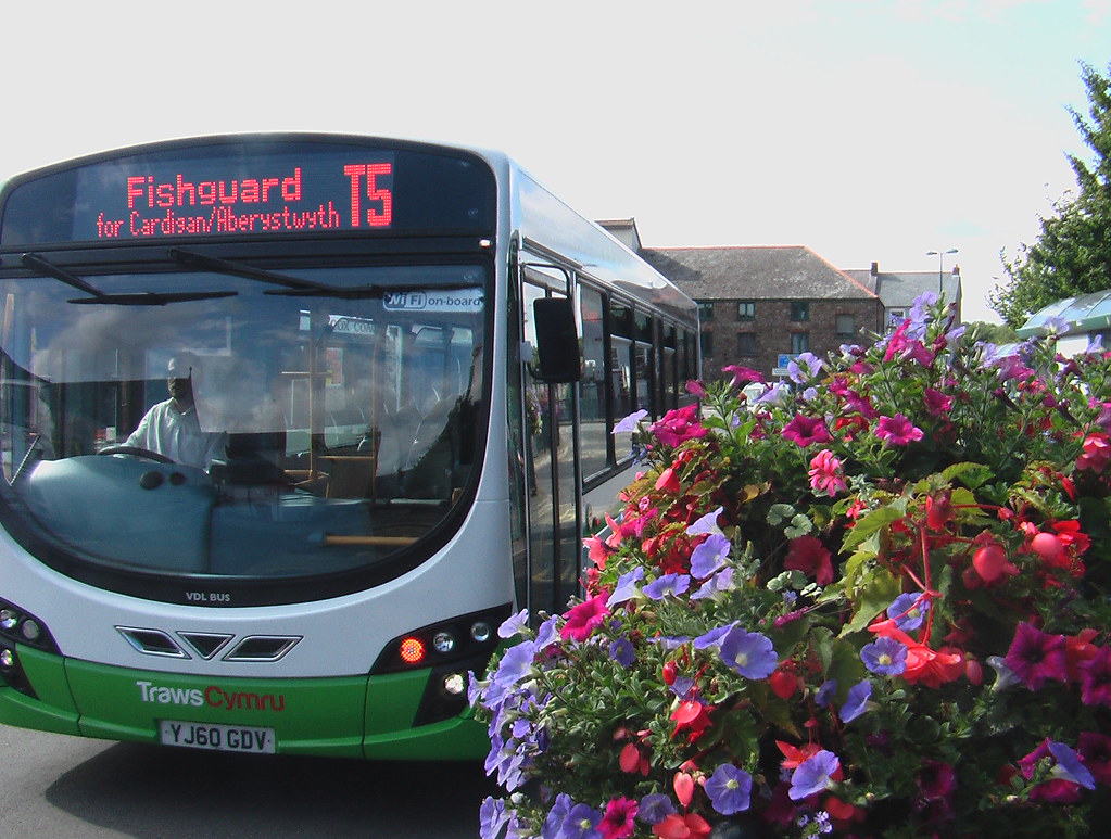 Flower Pulsar YJ60GDV at Haverfordwest Bus Station Rhydgaled Flickr