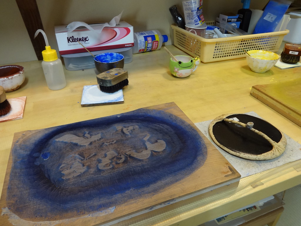 making an ukiyoe woodblock print Mokuhankan, Asakusa wombatarama