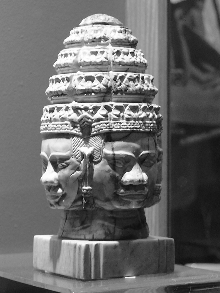 Art of War This is a piece of art in the Calgary War museu… dekkker72 Flickr