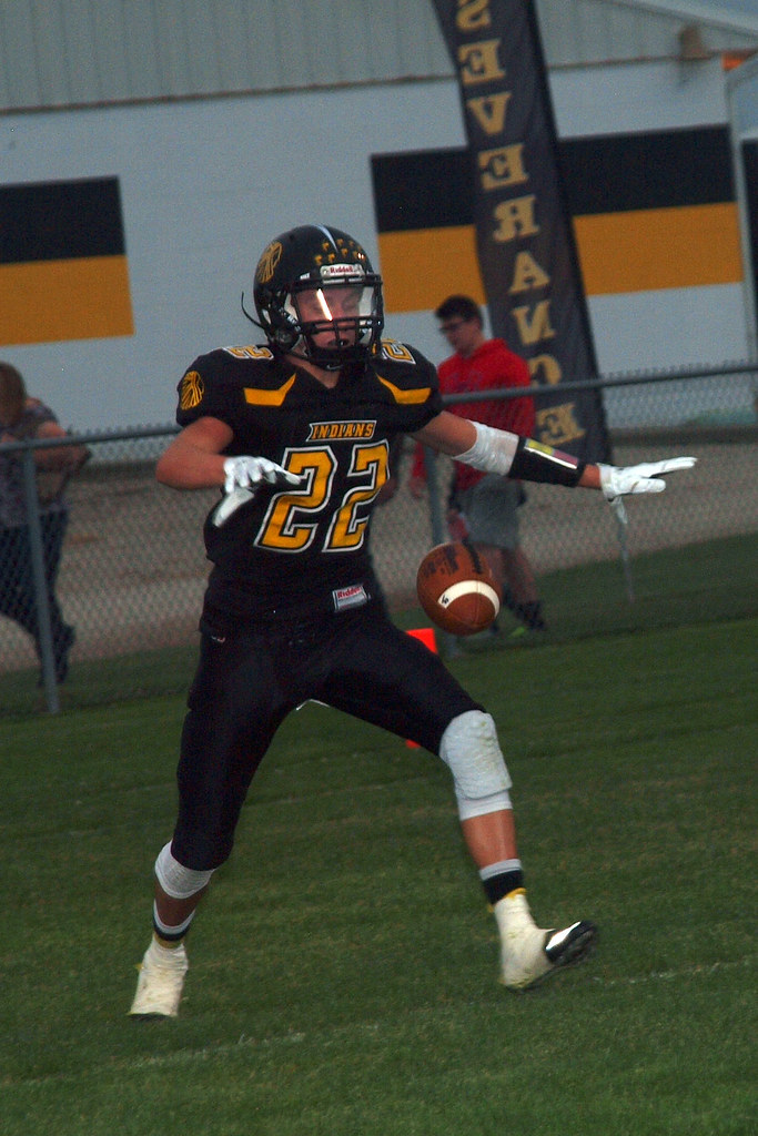2015 Football VanFar vs. MMA Trib Photo by Nancy Case Flickr