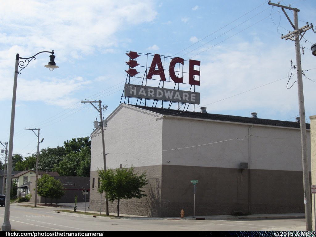Ace Hardware (Janesville, WI) Cool sign, I assume this is … Flickr