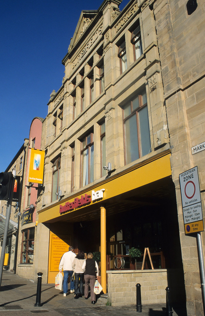 Barnsley, Butterfields bar on Market Hill Awwalker1 Flickr