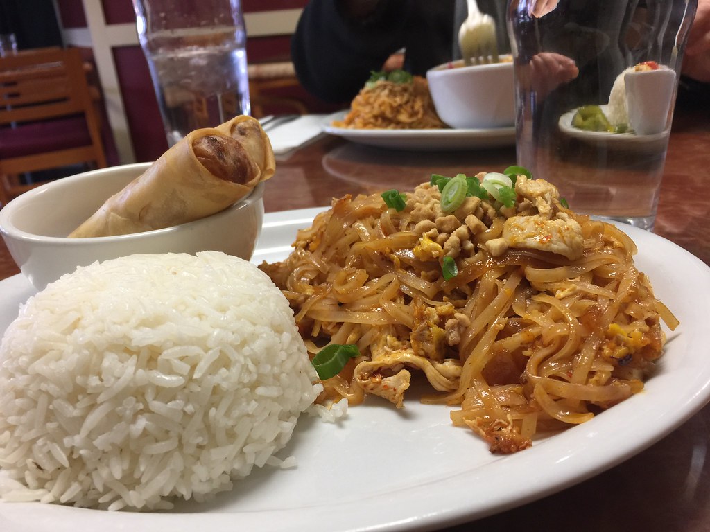 Chicken Pad Thai Ting Tong Thai Cafe, East Hill, Kent, Was… René