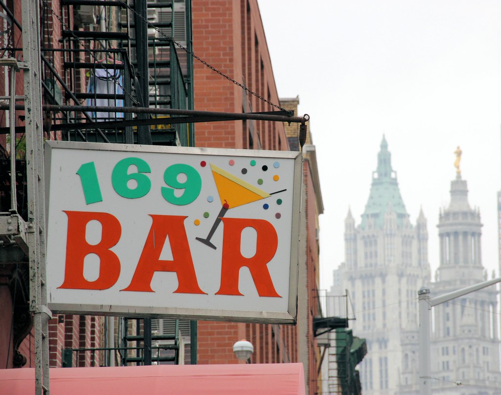 169 Bar 169 Bar. chinatown dive bar. open since 1916 forme… Flickr