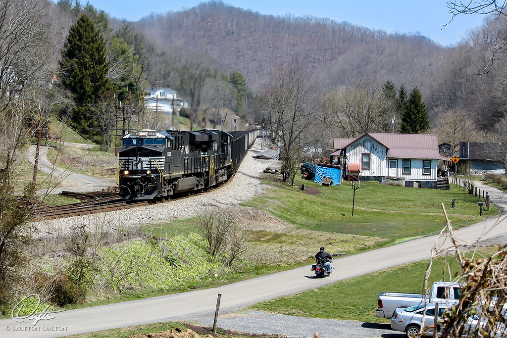 Country Transportation Clinch Valley District eastbound in… Flickr