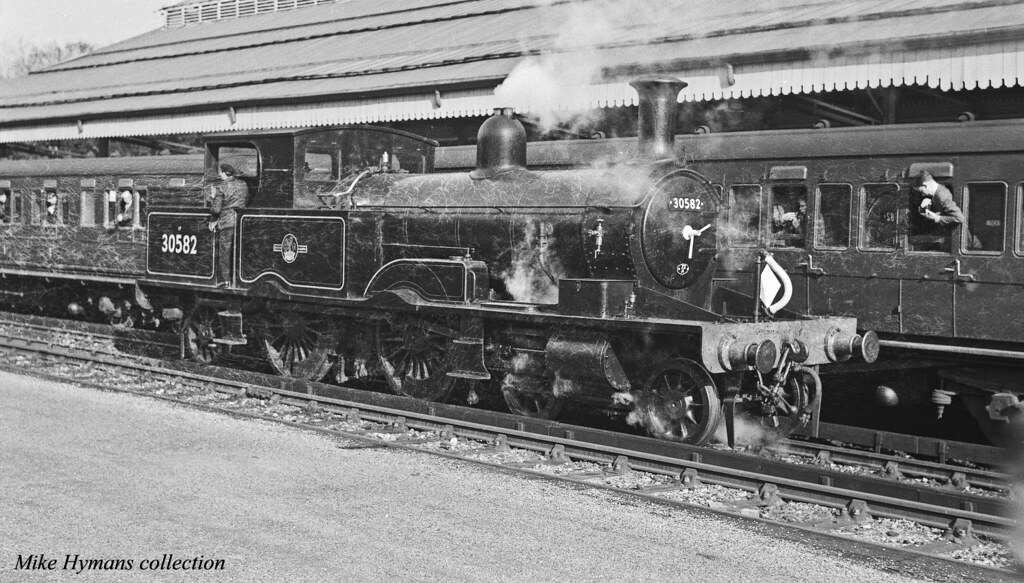 0415 class 30582 at Windsor and Eton Riverside March 19th … Flickr