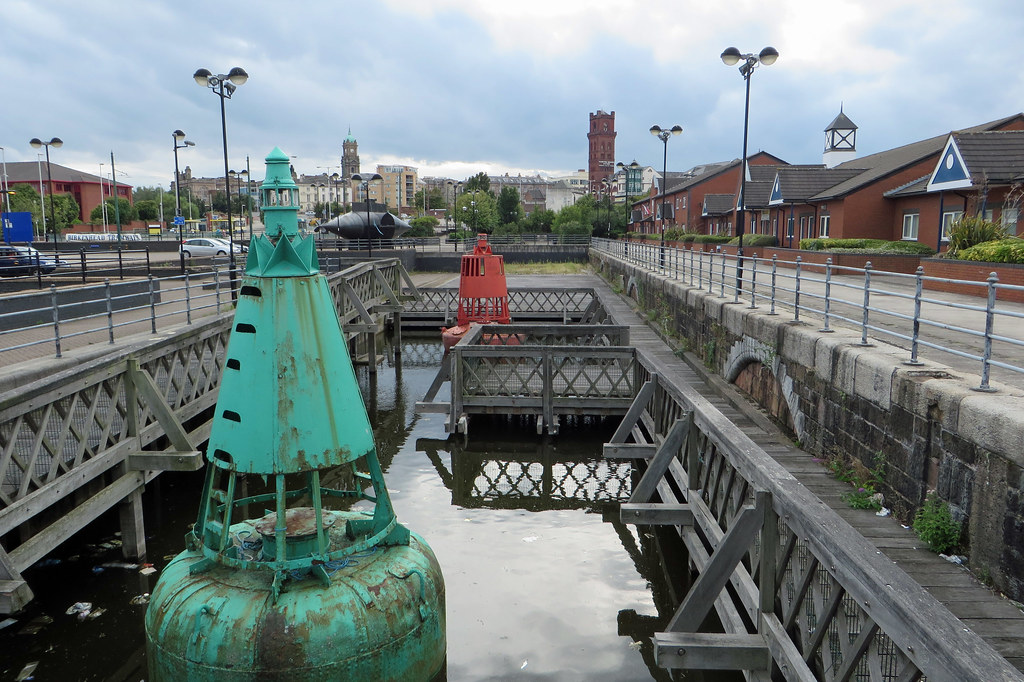 Woodside, Birkenhead diamond geezer Flickr