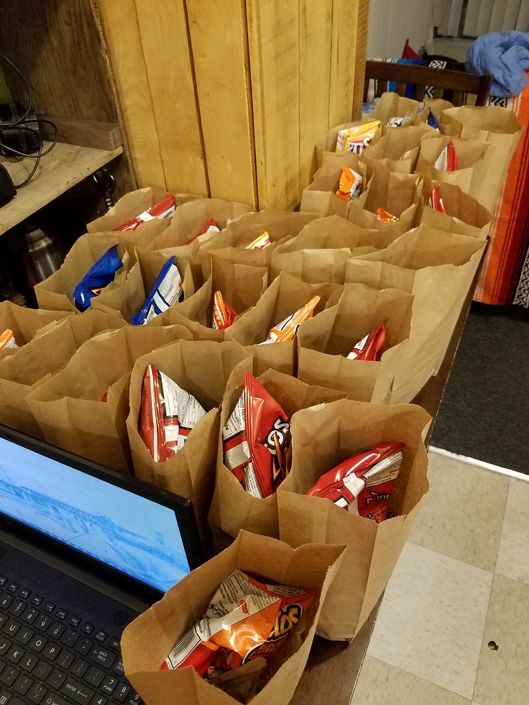 Operation Give Hope Bag lunches ready for homeless outreac… Louis