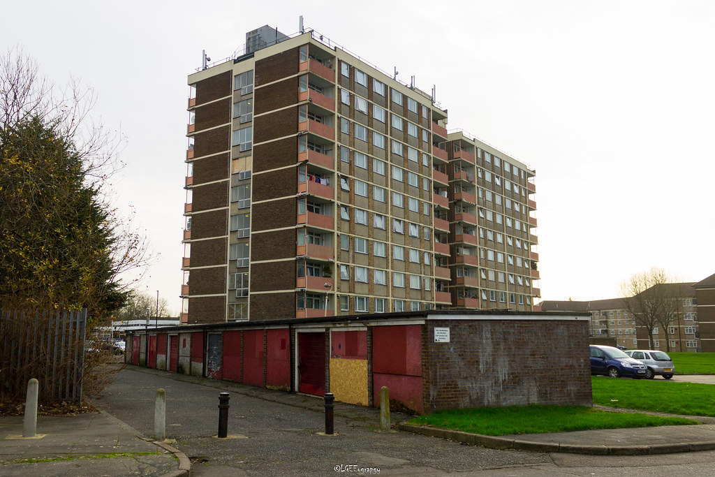 Woburn Tower, Northolt UB5 Follow LGEE Faure on Facebook … Flickr
