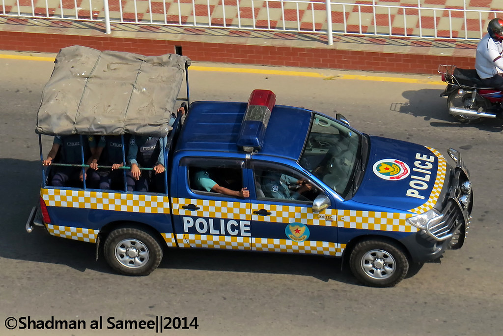 Flickriver Photoset 'Bangladesh Police and EMS vehicles' by Samee55