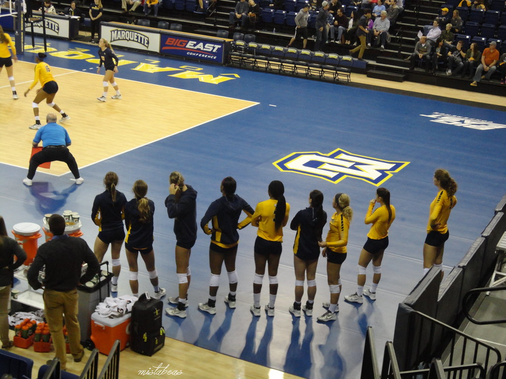 Marquette Volleyball Bench Cheering on their teammates... Flickr