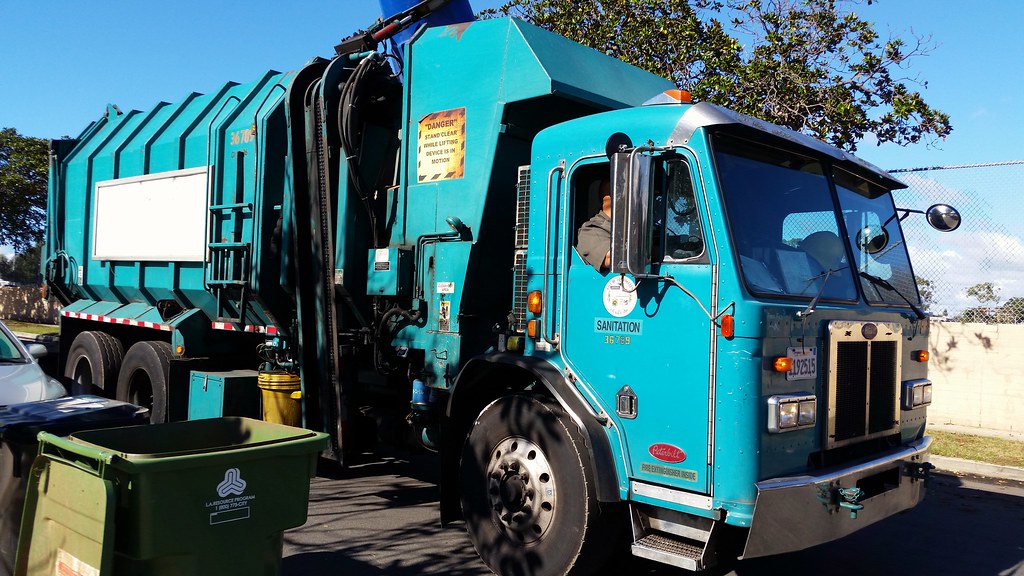 36789 Collecting recycling in Westchester. Los Angeles Refuse Flickr