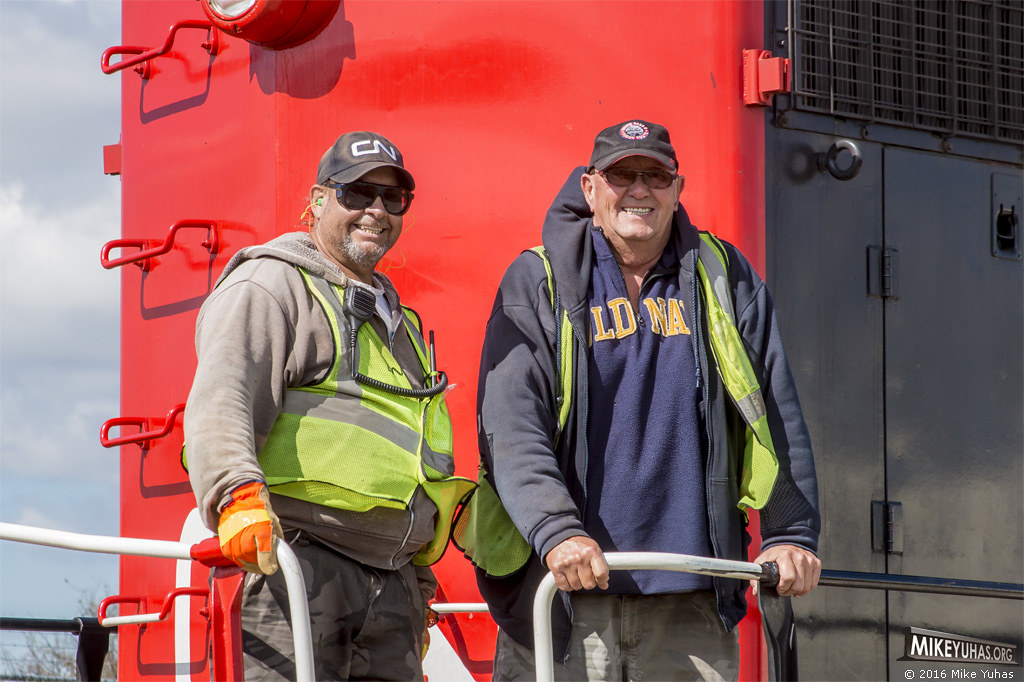 Smile Conductor Barry Becker and engineer Ron McGregor job… Flickr