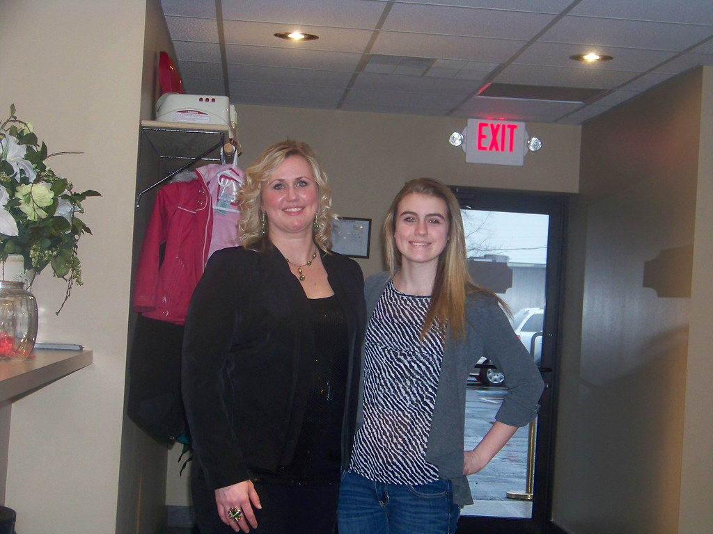 1748 Kelly Farmer and Olivia Call Center 4 Flickr