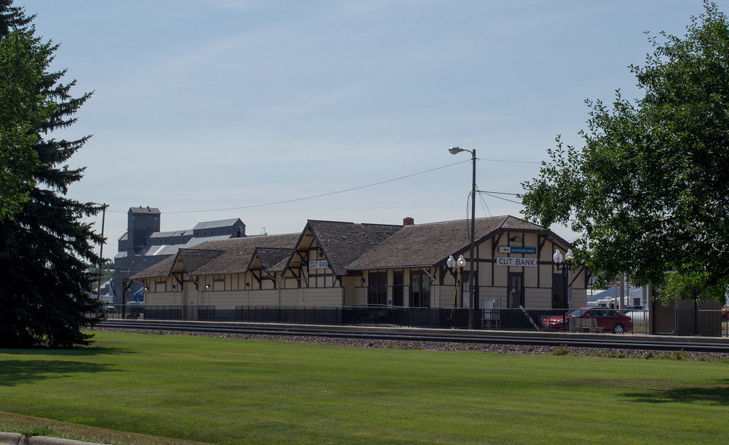 Cut Bank MT depot (0331) Cut Bank Amtrak depot, previousl… Flickr