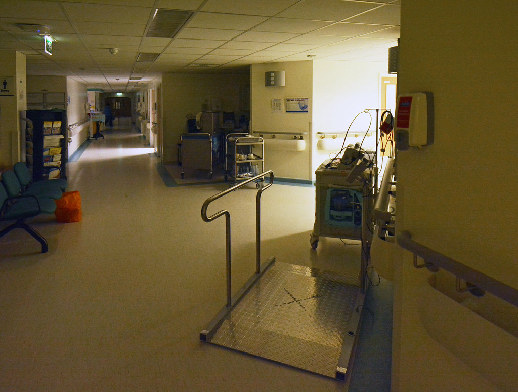 Ward at Night Hospital wards have been my patch for the la… Flickr