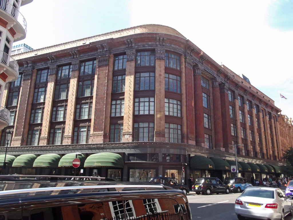 Harrods Knightsbridge The famous Harrods department stor… Flickr