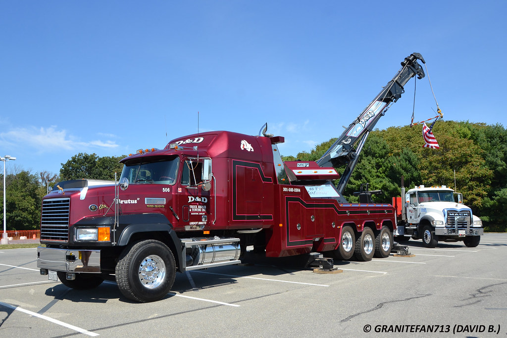 D&D Truck Repair & Towing Mack CL713 Trucks, Buses, & Trains by