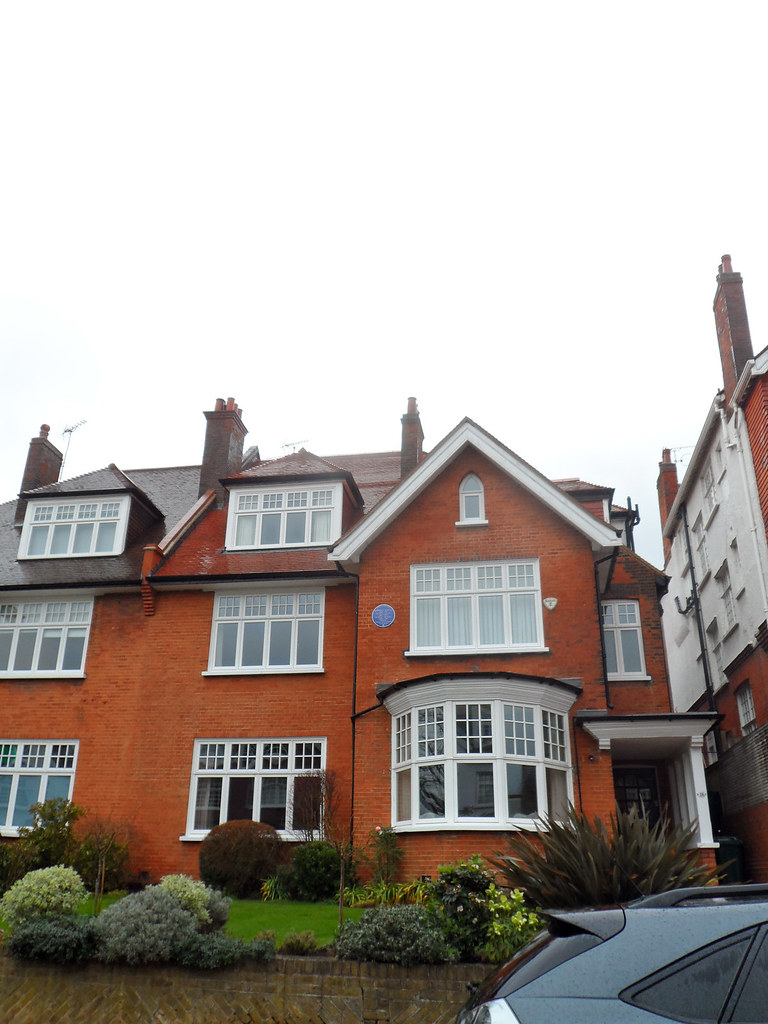 Huxley 16 Bracknell Gardens Hampstead NW3 7EB LEONARD HU… Flickr