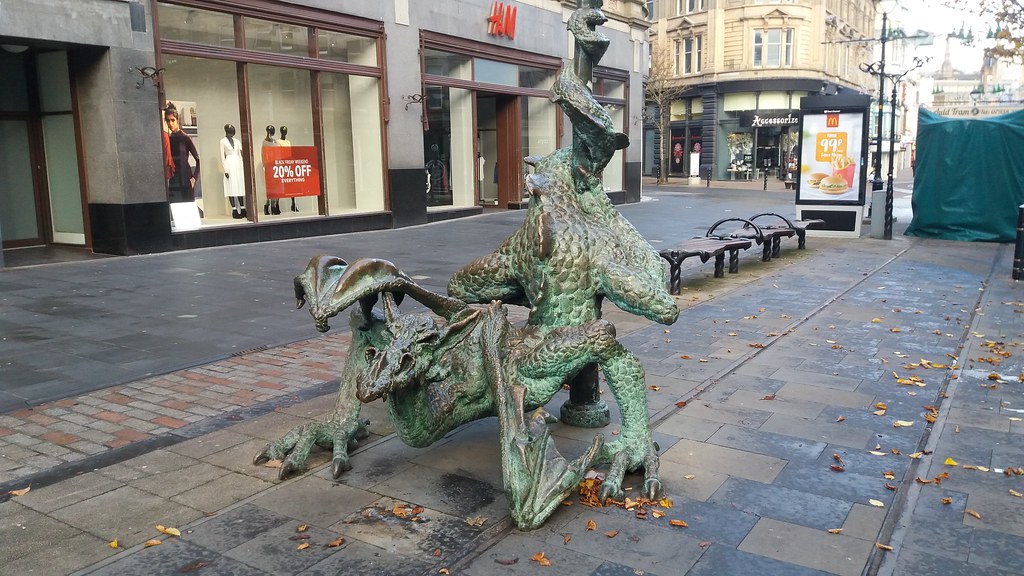 Street Furniture, High Street, Dundee. 27th November 2016 Ian