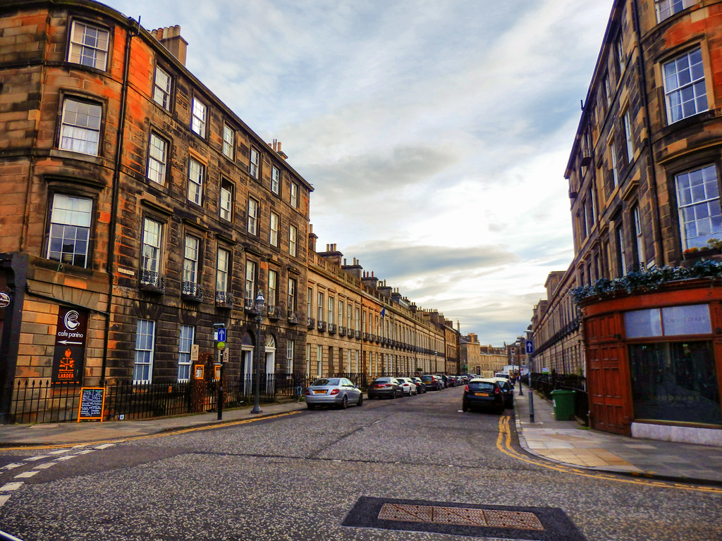 Alva Street, New Town, Edinburgh The New Town is a central… Flickr
