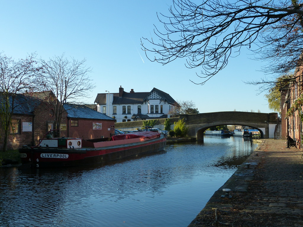 Burscough Bridge We've reached the end of our walk at Burs… Flickr