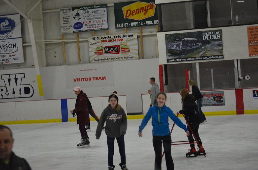 Ice Skating New Years Day 2016 Lake Delton Ice Skating Rin… Flickr