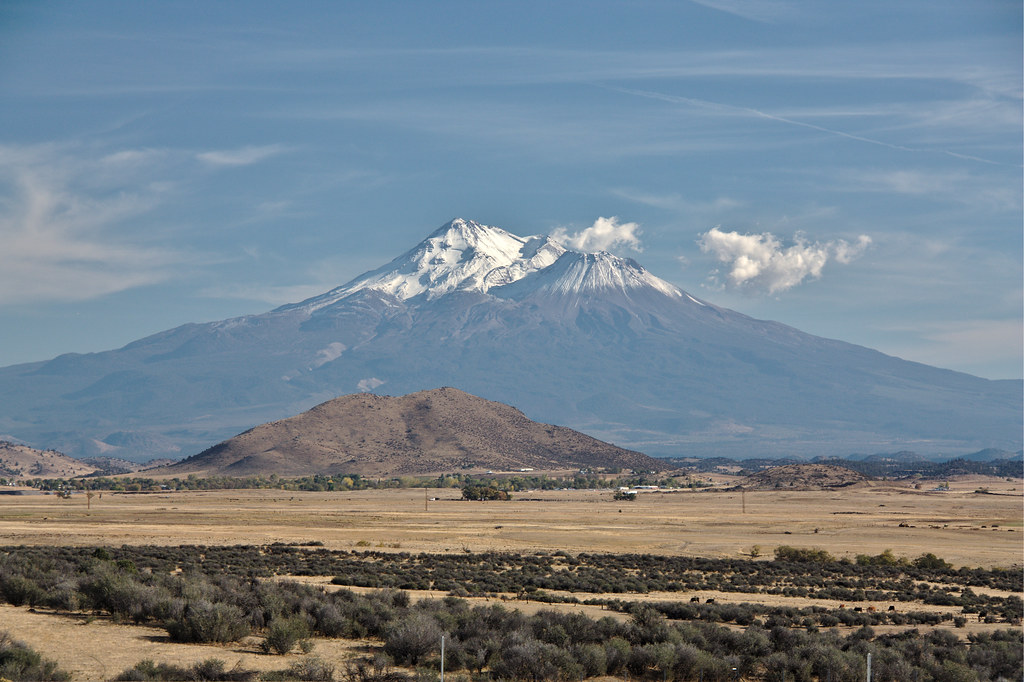Mount Shasta View A nice vista approaching Mount Shasta, C… Eric