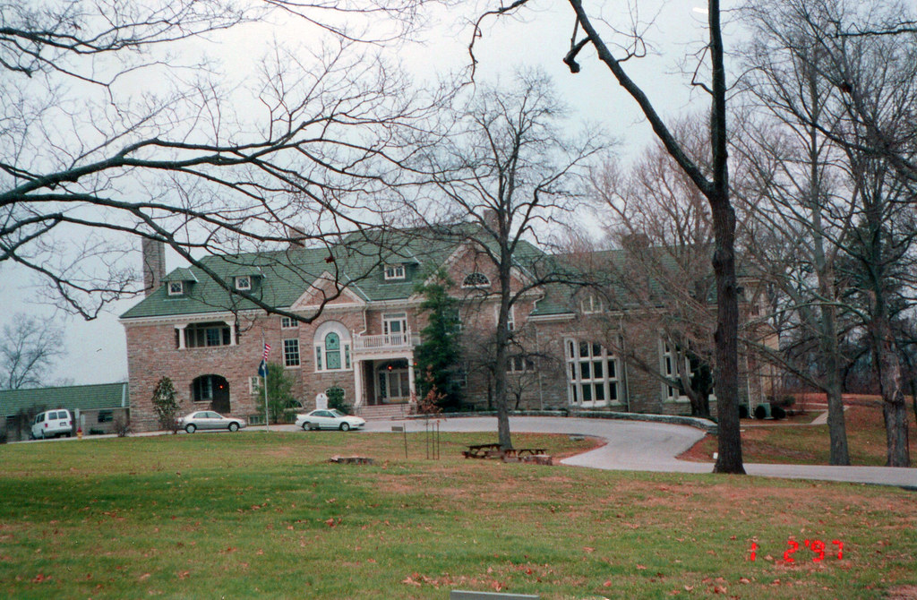 Frankfort Kentucky Berry Hill Mansion Exterior Historical a