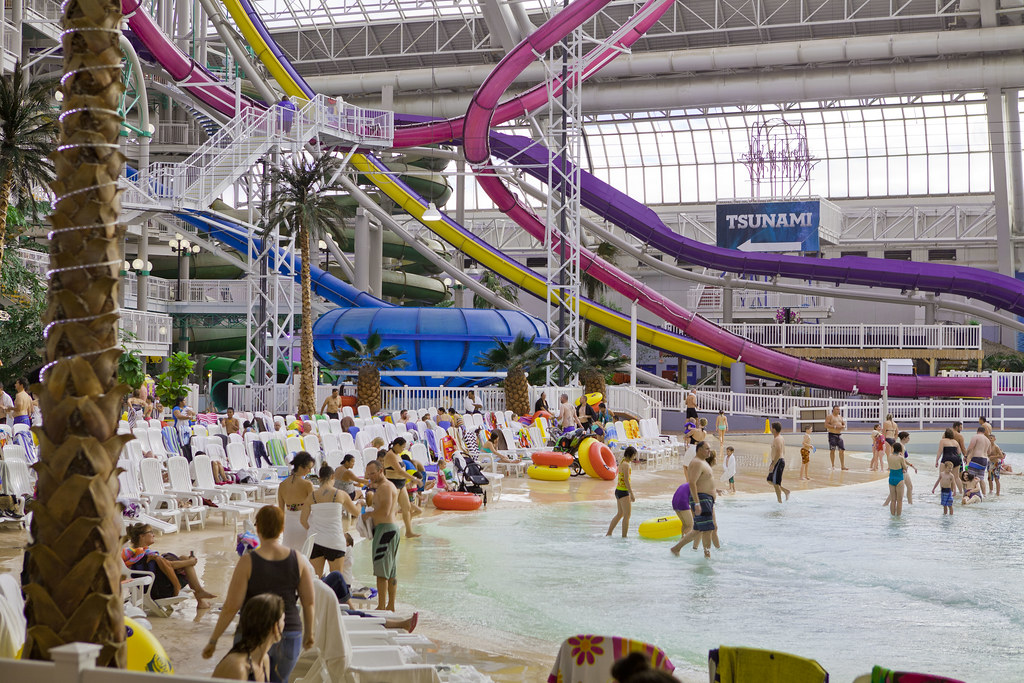 West Edmonton Mall Water Park, Edmonton, Alberta GoToVan Flickr