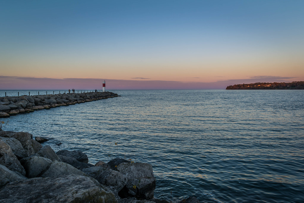 Sunset last night at Irondequoit Pier melike erkan Flickr