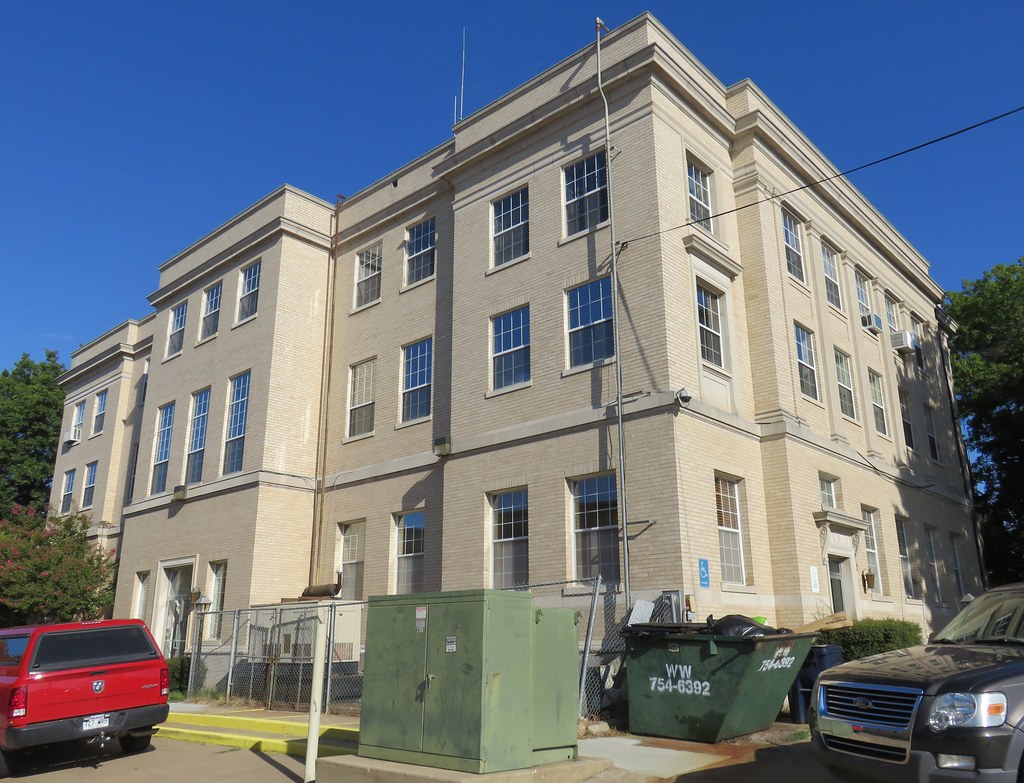 Johnson County Courthouse (Clarksville, Arkansas) This spl… Flickr