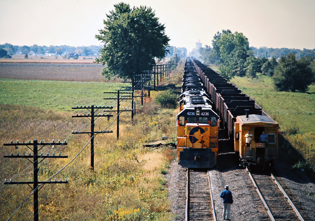 B&O, Leipsic, Ohio, 1975 Southbound and northbound Baltimo… Flickr