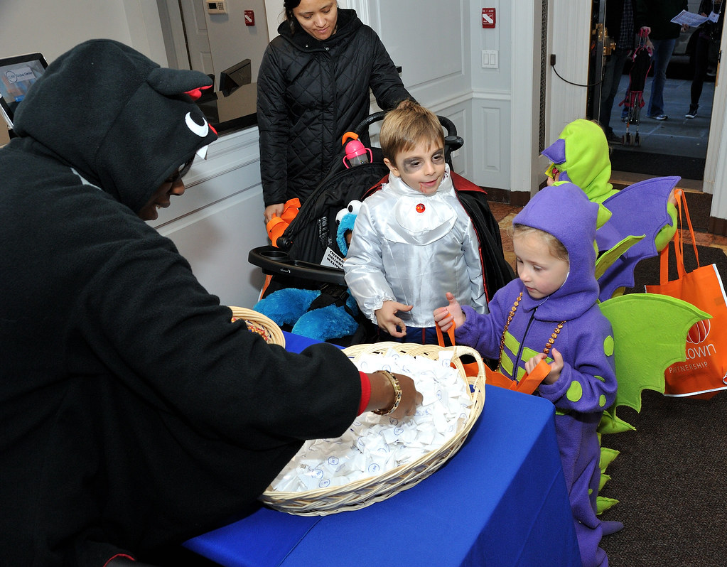 NY Trick or Treat with East Midtown Partnership Trick or … Flickr